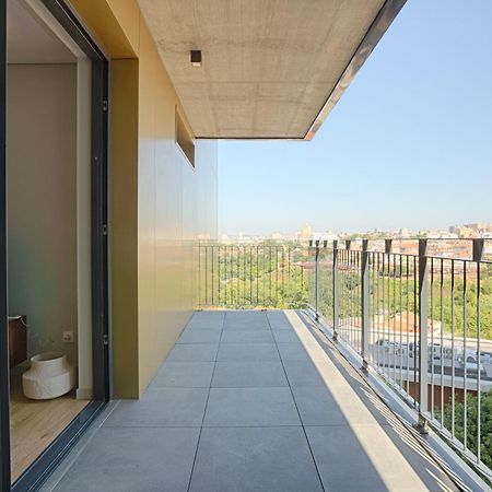 Ferienwohnung Brand New Luxurious Ap T2 - Amazing View- With Garage Vila Nova de Gaia Exterior foto