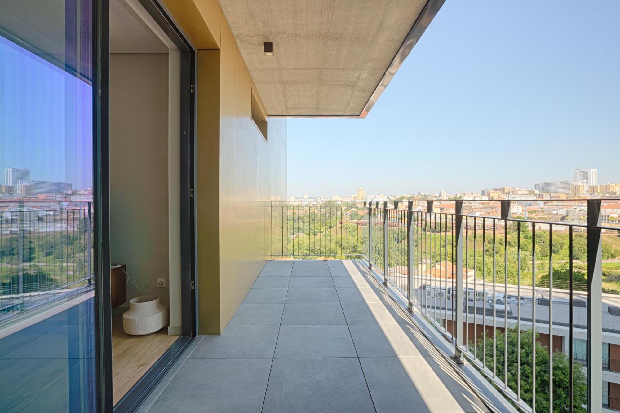 Ferienwohnung Brand New Luxurious Ap T2 - Amazing View- With Garage Vila Nova de Gaia Exterior foto