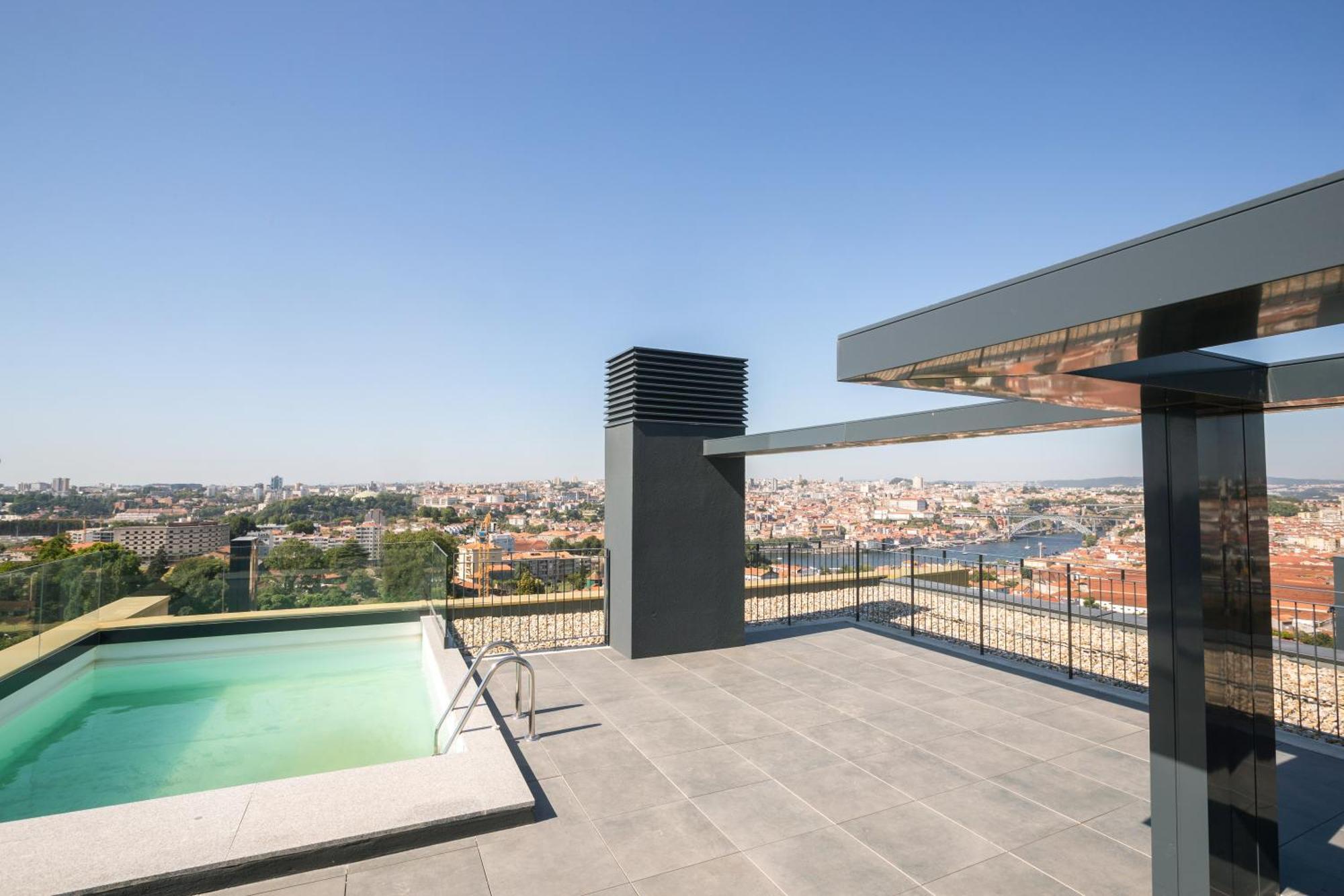 Ferienwohnung Brand New Luxurious Ap T2 - Amazing View- With Garage Vila Nova de Gaia Exterior foto